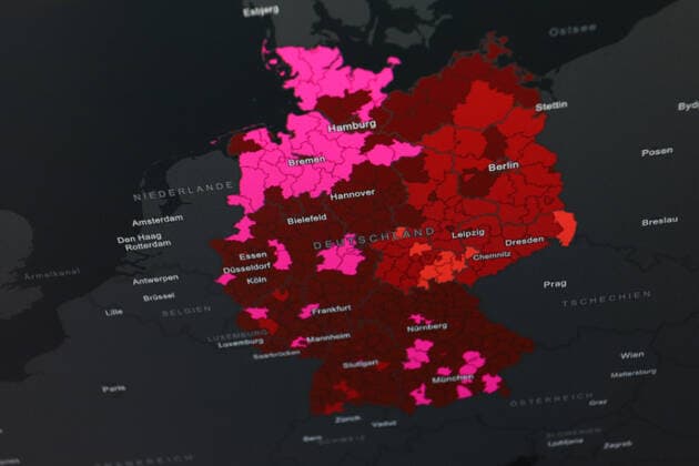 Dashboard des RKI, die 7-Tage-Inzidenz liegt nun bei 361,8 7-Tage-Inzidenz, Dashboard des RKI auf einem Monitor am 20.05.2022 in Siegen Deutschland.