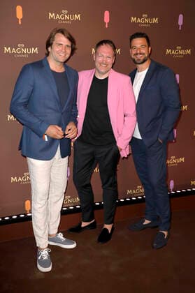 Pierre Kiwitt, Martin Stange und Gast bei der Magnum-Party während des Festival de Cannes 2022 75. Internationale Filmfestspiele von Cannes in der Magnum Beach Lounge. Cannes, 19.05.2022