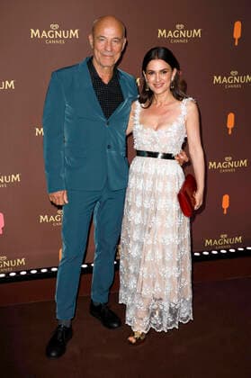 Bilder des Jahres 2022, Entertainment 05 Mai Entertainment Themen der Woche KW20 Heiner Lauterbach mit Ehefrau Viktoria Lauterbach bei der Magnum-Party während des Festival de Cannes 2022 75. Internationale Filmfestspiele von Cannes in der Magnum Beach Lounge. Cannes, 19.05.2022 *** Heiner Lauterbach with wife Viktoria Lauterbach at the Magnum Party during the Festival de Cannes 2022 75 Cannes International Film Festival at the Magnum Beach Lounge Cannes, 19 05 2022. Foto:xS.xTschirnerx xFuturexImage