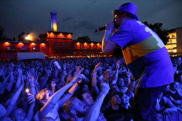 Arnim Teutoburg-Weiß von den Beatsteaks bei einem Open-Air-Konzert am Waschhaus in Potsdam, 19. Mai 2022. Beatsteaks Konzert Potsdam