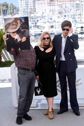 75th Cannes film festival 2022, Photocall film EO (Hi Han). Pictured: Lorenzo Zurzolo, Ewa Piaskowska, Jeremy Thomas  Copyright: xAlbertoxTerenghi Cannesx2022x xix xVenezia2020x