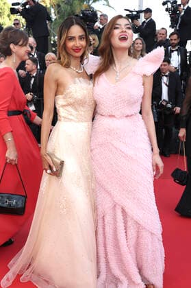 Patricia Contreras und Blanca Blanco bei der Premiere des Kinofilms Three Thousand Years of Longing auf dem Festival de Cannes 2022 75. Internationale Filmfestspiele von Cannes im Palais des Festivals. Cannes, 20.05.2022
