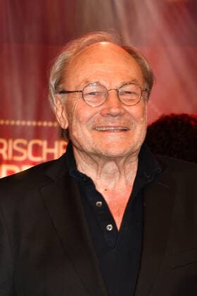 Klaus Maria Brandauer bei der Verleihung Bayerischer Filmpreis 2022 am 20.05.2022 im Prinzregententheater in München Bayerischer Filmpreis 2022 in Muenchen
