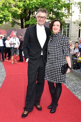 Jan Schomburg und Maria Schrader bei der Verleihung Bayerischer Filmpreis 2022 am 20.05.2022 im Prinzregententheater in München Bayerischer Filmpreis 2022 in Muenchen