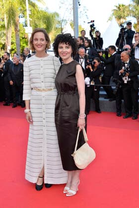 Vicky Krieps und Marie Kreutzer Premiere Kinofilms Three Thousand Years of Longing Festival de Cannes 2022 75. Internationale Filmfestspiele von Cannes Palais des Festivals Cannes 20.Mai 2022