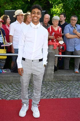 Shan Robitzky bei der Verleihung des 43. Bayerischen Filmpreises 2021 im Prinzregententheater. München, 20.05.2022