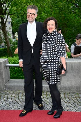 Jan Schomburg und Maria Schrader bei der Verleihung des 43. Bayerischen Filmpreises 2021 im Prinzregententheater. München, 20.05.2022