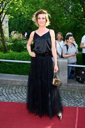 Julia Stinshoff bei der Verleihung des 43. Bayerischen Filmpreises 2021 im Prinzregententheater. München, 20.05.2022