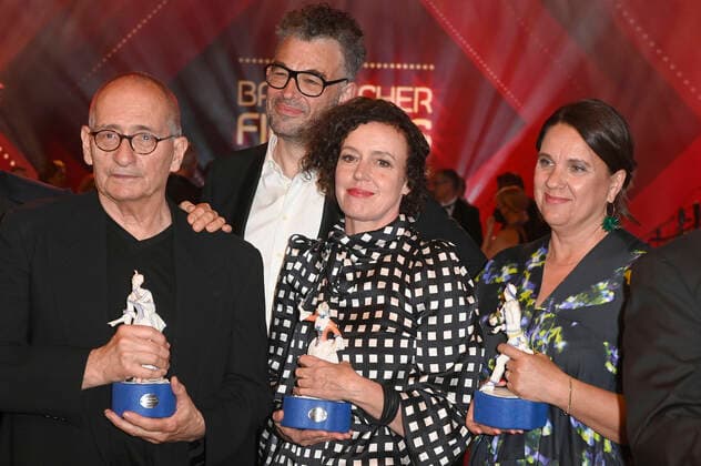 Dominik Graf, Jan Schomburg, Maria Schrader und Maria Speth bei der Verleihung des 43. Bayerischen Filmpreises 2021 im Prinzregententheater. München, 20.05.2022