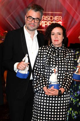 Jan Schomburg und Maria Schrader bei der Verleihung des 43. Bayerischen Filmpreises 2021 im Prinzregententheater. München, 20.05.2022