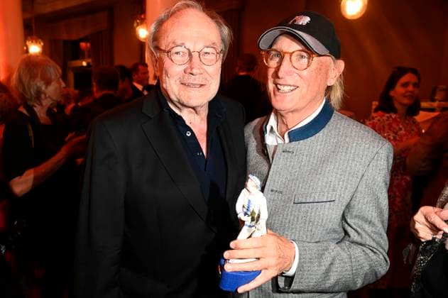 Klaus Maria Brandauer und Otto Waalkes bei der Verleihung des 43. Bayerischen Filmpreises 2021 im Prinzregententheater. München, 20.05.2022