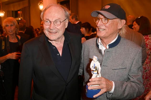 Klaus Maria Brandauer und Otto Waalkes bei der Verleihung des 43. Bayerischen Filmpreises 2021 im Prinzregententheater. München, 20.05.2022