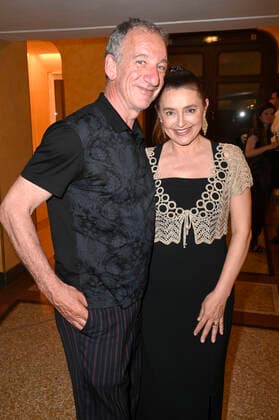 Heio von Stetten mit Ehefrau Elisabeth Romano bei der Verleihung des 43. Bayerischen Filmpreises 2021 im Prinzregententheater. München, 20.05.2022