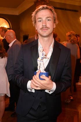 Albrecht Schuch bei der Verleihung des 43. Bayerischen Filmpreises 2021 im Prinzregententheater. München, 20.05.2022