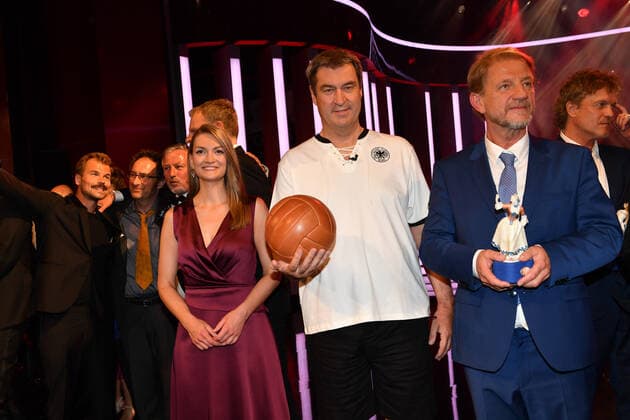Judith Gerlach, Markus Söder (Bayerischer Ministerpräsident) und Sönke Wortmann Verleihung des Bayerischen Filmpreis 2021 Preis, Ehrung, Auszeichnung Prinzregententheater Preisträger Party München 20. Mai 2021