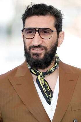 Fares Fares beim Photocall zum Kinofilm Boy from Heaven auf dem Festival de Cannes 2022 75. Internationale Filmfestspiele von Cannes am Palais des Festivals. Cannes, 21.05.2022