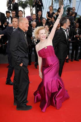 Woody Harrelson und Sunnyi Melles bei der Premiere des Kinofilms Triangle of Sadness auf dem Festival de Cannes 2022 75. Internationale Filmfestspiele von Cannes im Palais des Festivals. Cannes, 21.05.2022