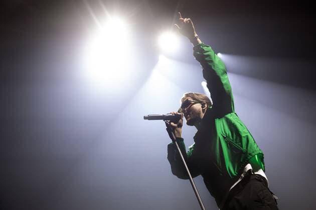 2022-05-21 20:14:59 ROTTERDAM - Rotterdam rapper Kevin, known for the albums Lente and Grote Versnelling, among others, during a concert in Rotterdam Ahoy. ANP BAS CZERWINSKIA netherlands out - belgium out