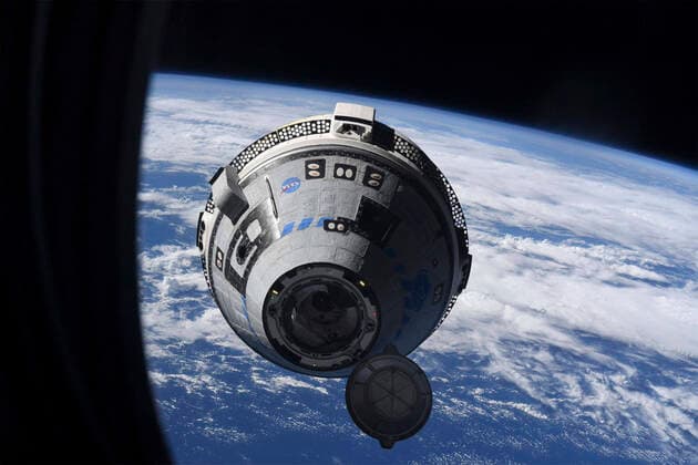 Bilder des Jahres 2022, News 05 Mai News Themen der Woche KW20 News Bilder des Tages May 21, 2022, International Space Station, Earth Orbit: The Boeing CST-100 Starliner spacecraft approaches to dock for the first time with the International Space Station, May 21, 2022 in Earth Orbit. International Space Station Earth Orbit - ZUMAp138 20220521_zaa_p138_009 Copyright: xEsa Nasax