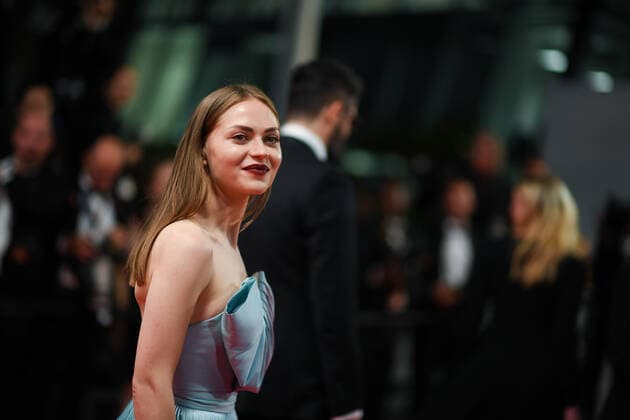 75eme Festival International du Film de Cannes. Montee des marches du film R.N.M . Festival de Cannes 2022 - The 75th annual Cannes film festival 2022 in Cannes - France - RMN Red Carpet - Macrina Barladeanu 280515 2022-05-21 Cannes France  Copyright: xLionelxGuericolas MPPx STAR_280515_026