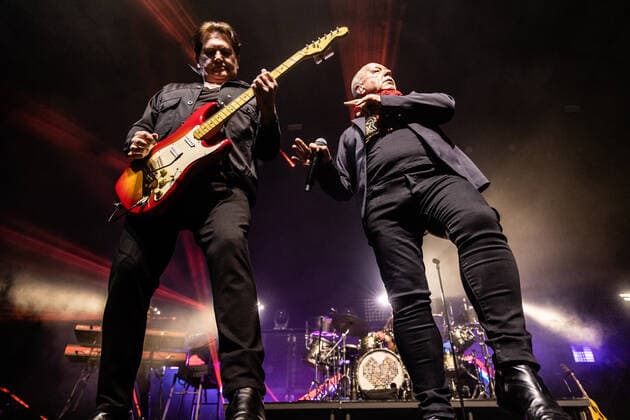 Simple Minds live in Copenhagen, Denmark Copenhagen, Denmark. 21st, May 2022 The Scottish rock band Simple Minds performs a live concert at KB Hallen at Frederiksberg, Copenhagen. Here singer, songwriter and musician Jim Kerr is seen live on stage with guitarist Charlie Burchill. Copenhagen Denmark  Copyright: xGonzalesxPhoto ErlingxBrodersenx