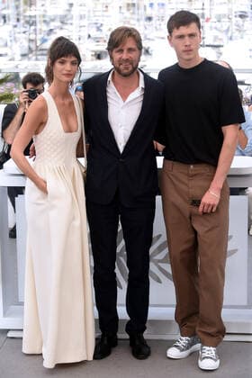 75th Cannes film festival 2022, Photocall film Triangle of sadness Pictured: Ruben Ostlund, Charlbi Dean, Harris Dickinson  Copyright: xAlbertoxTerenghi Cannesx2022x xix xVenezia2020x