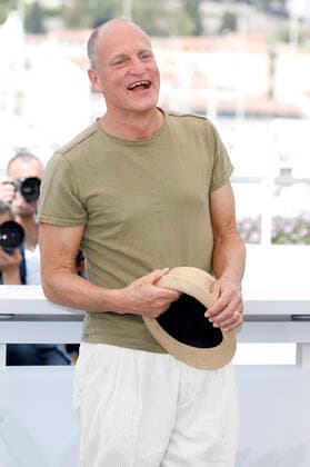 Woody Harrelson beim Photocall zum Kinofilm Triangle of Sadness auf dem Festival de Cannes 2022 75. Internationale Filmfestspiele von Cannes am Palais des Festivals. Cannes, 22.05.2022