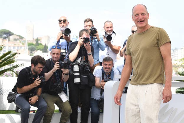 75th Cannes Film Festival - Triangle Of Sadness - Photocall Featuring: Woody Harrelson Where: Cannes, France When: 22 May 2022 Credit: Cover Images Copyright: xx 51566327 EDITORIAL USE ONLY. NOT FOR USE BY NEWSPAPERS BASED IN THE UK.