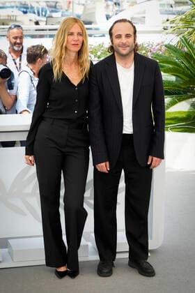 Foto IPP Daniele Cifala™ Cannes 22 05 2022 Chronique D Une Liaison Passagere (Diary Of A Fleeting Affair) Photocall - The 75th Annual Cannes Film Festivalnella foto: Vincent Macaigne and Sandrine Kiberlain Italy Photo Press - World Copyright