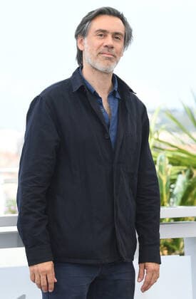 French director Emmanuel Mouret attends the photo call for Diary of a Fleeting Affair at Palais des Festivals at the 75th Cannes Film Festival, France on Sunday, May 22, 2022.  CAN20220522142 RUNExHELLESTAD