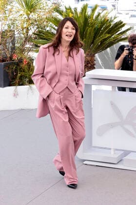 Iris Berben beim Photocall zum Kinofilm Triangle of Sadness auf dem Festival de Cannes 2022 75. Internationale Filmfestspiele von Cannes am Palais des Festivals. Cannes, 22.05.2022