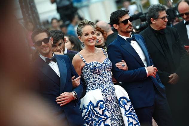 75eme Festival International du Film de Cannes. Sharon Stone sur tapis rouge. Festival de Cannes 2022 - The 75th annual Cannes film festival 2022 in Cannes - France - les Amandiers Red Carpet - Sharon Stone 280582 2022-05-22 Cannes France Stone, Sharon  Copyright: xLionelxGuericolas MPPx STAR_280582_033