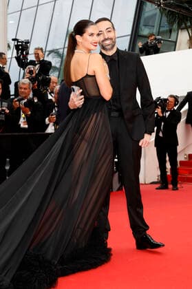 Sara Sampaio und Mohammed Al Turki bei der Premiere des Kinofilms Forever Young Les Amandiers auf dem Festival de Cannes 2022 75. Internationale Filmfestspiele von Cannes im Palais des Festivals. Cannes, 22.05.2022