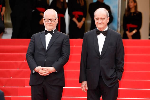 Thierry Fremaux und Pierre Lescure bei der Premiere des Kinofilms Forever Young Les Amandiers auf dem Festival de Cannes 2022 75. Internationale Filmfestspiele von Cannes im Palais des Festivals. Cannes, 22.05.2022