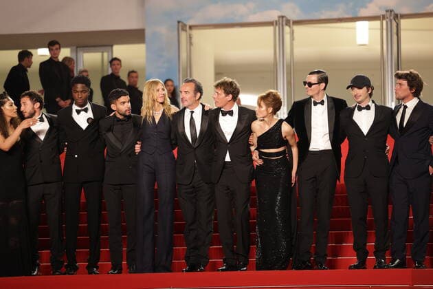75eme Festival International du Film de Cannes. Montee des marches du film Novembre . 75yj International cannes Film festival. Red Carpet of November movie. 280589 0000-00-00 Cannes France Kiberlain, Sandrine; Dujardin, Jean; Demoustier, Anaïs; Jimenez, Cedric  Copyright: xTerencexBaelenx STAR_280589_035
