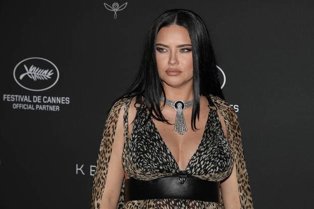 May 23, 2022, Cannes, Cote d Azur, France: A pregnant ADRIANA LIMA attends the KERING Women in Motion Awards photocall during 75th annual Cannes Film Festival Cannes France - ZUMAc179 20220523_zep_c179_019 Copyright: xMickaelxChavetx