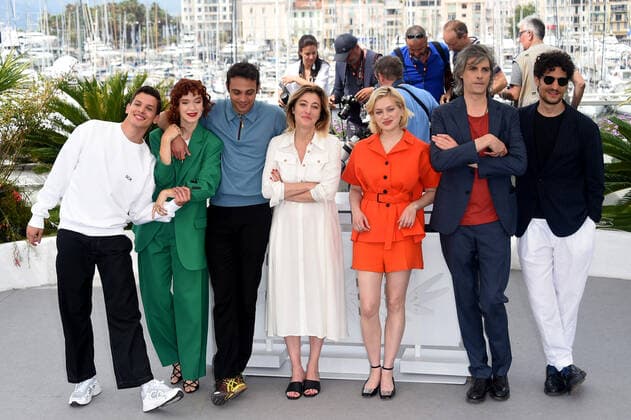 75th Cannes film festival 2022, Photocall film Les amandiers . Pictured: Clara Bretheau, Sofiane Bennacer, Valeria Bruni Tedeschi, Nadia Tereszkiewicz, Micha Lescot, Louis Garrel  Copyright: xAlbertoxTerenghi Cannesx2022x xix xVenezia2020x