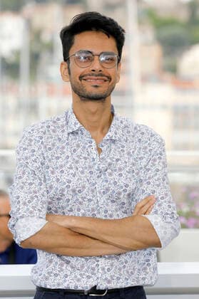 Shaunak Sen beim Photocall zum Dokumentarfilm All That Breathes auf dem Festival de Cannes 2022 75. Internationale Filmfestspiele von Cannes am Palais des Festivals. Cannes, 23.05.2022