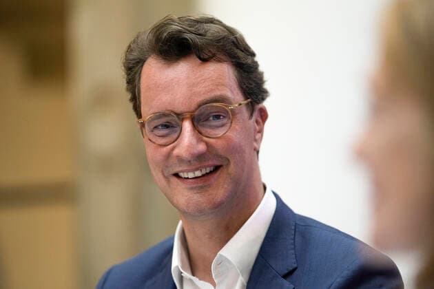 News Bilder des Tages Innovationspreis 2022 Aktuell, 23.05.2022, Ministerpraesident von Nordrhein-Westfalen Hendrik Wuest (CDU) im Portrait beim Innovationspreis 2022 des Landes Nordrhein-Westfalen in Duesseldorf Duesseldorf Nordrhein-Westfalen Deutschland