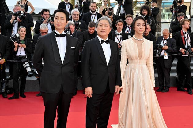 75eme Festival International du Film de Cannes. Montee des marches du film Decision to leave . Lee Jung-jae. Tang Wei. 280659 2022-05-23 Park, Chan-Wook  Copyright: xL.Urmanx xStarfacex STAR_280659_156