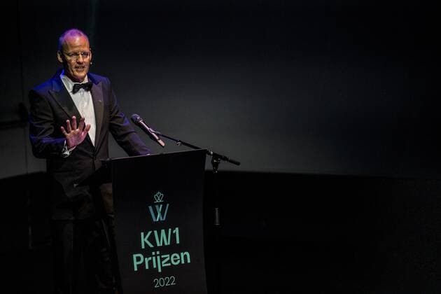 Königin Maxima der Niederlande bei König Willem I Preisverleihung in Amsterdam 2022-05-23 20:05:40 GRONINGEN - Klaas Knot, president of De Nederlandsche Bank and chairman of the Koning Willem I Foundation during the King Willem I Prize 2022 in the Groningen Forum. This enterprise prize is awarded once every two years. ANP SIESE VEENSTRA netherlands out - belgium out