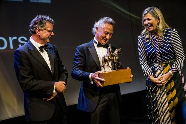 Königin Maxima der Niederlande bei König Willem I Preisverleihung in Amsterdam 2022-05-23 21:26:07 GRONINGEN - Klaas Knot, president of De Nederlandsche Bank and chairman of the Koning Willem I Foundation, and Queen Maxima will award the King Willem I prize 2022 in the large company category to NXP Semiconductors in the Groningen Forum. This enterprise prize is awarded once every two years. ANP SIESE VEENSTRA netherlands out - belgium out