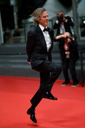 Internationale Filmfestspiele von Cannes, Moonage Daydream Premiere 75eme Festival International du Film de Cannes. Montee des marches du film Moonage Daydream . Festival de Cannes 2022 - The 75th annual Cannes film festival 2022 in Cannes - France - Moonage Daydream Red Carpet - Brett Morgen 280683 2022-05-23 Cannes France Morgen, Brett  Copyright: xLionelxGuericolas MPPx STAR_280683_019