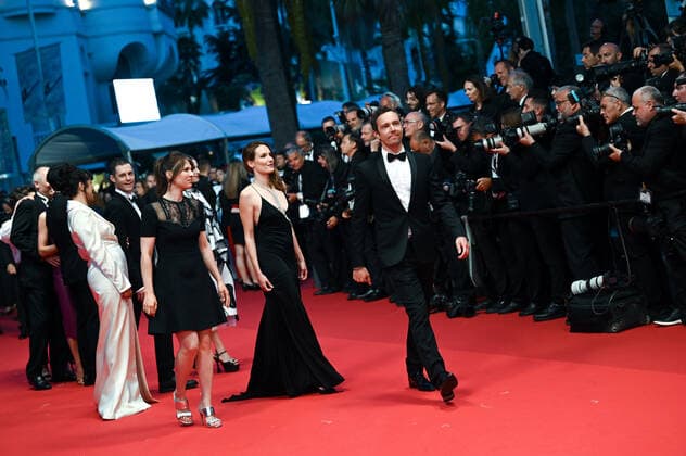 75eme Festival International du Film de Cannes. Montee des marches du film Crimes du futur . Festival de Cannes 2022 - The 75th annual Cannes film festival 2022 in Cannes - France - crimes of the future Red Carpet - Ana Giradot 280682 2022-05-23 Cannes France  Copyright: xMPPx STAR_280682_058