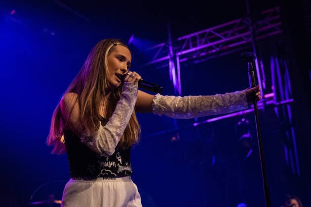 Mimi Webb live in Oslo, Norway Oslo, Norway. 23rd, May 2022. The English singer and songwriter Mimi Webb performs a live concert at Parkteatret in Oslo. Oslo Norway  Copyright: xGonzalesxPhoto StianxS.xMollerx