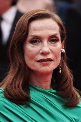 Isabelle Huppert am Red Carpet von Les Amandiers, anlaesslich dem Festival de Cannes 2022 - internationale Filmfestspiele, Palais de Festival