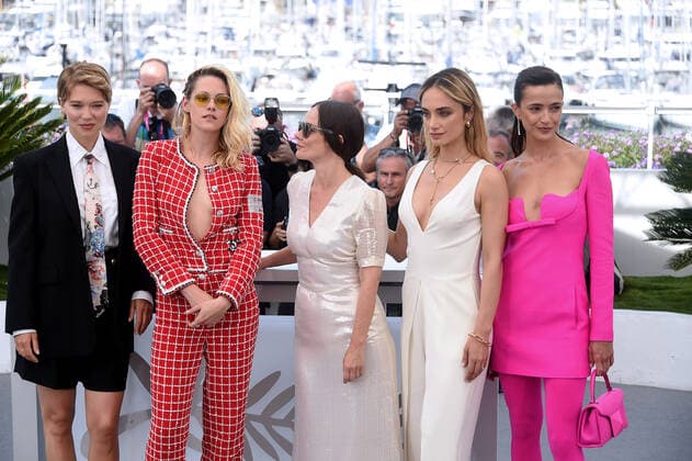 75th Cannes film festival 2022, Photocall film Crimes of the future. Pictured: Kristen Stewart, Lea Seydoux, Denise Capezza, Nadia Litz, Lihi Kornowski  Copyright: xAlbertoxTerenghi Cannesx2022x xix xVenezia2020x