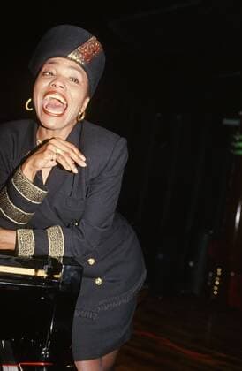 Dee Dee Bridgewater, 1990 American jazz singer Dee Dee Bridgewater on the TV show 52nd Street devoted to Manu Dibango. November 23, 1990 Photo Jacques Loew Copyright: xJacquesxLoew Photo12x LWE21A00_121