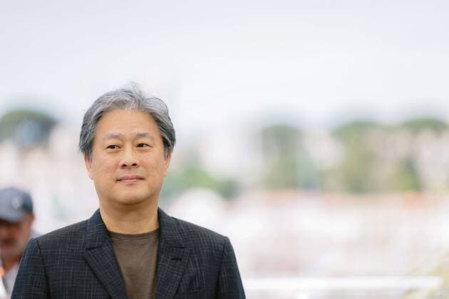 75eme Festival International du Film de Cannes. Photocall du film Decision to leave . Photocall with cast Decision to leave movie during 75th International Cannes Film Festival 280698 0000-00-00 Paris France Park, Chan-Wook  Copyright: xTerencexBaelenx STAR_280698_016