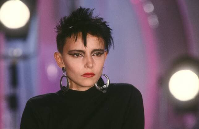 Jeanne Mas, 1986 Jeanne Mas on the set of the TV show Champs ElysÃ©es on Antenne 2. 1986 Photo Jacques Loew Copyright: xJacquesxLoew Photo12x LWE21A00_395